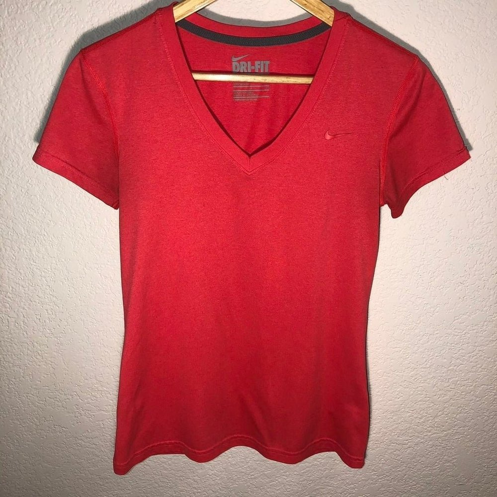 NIKE DRI-FIT VNECK SHIRT SIZE SMALL